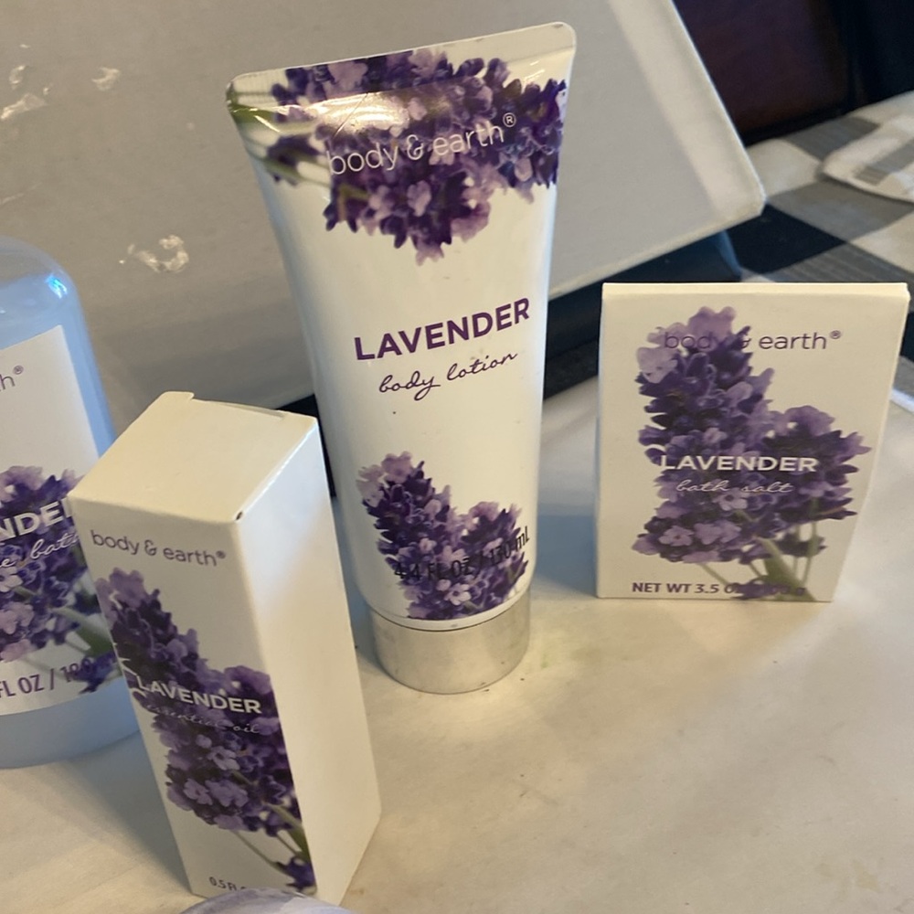 Lavender Bath Set - Picture 4 of 5